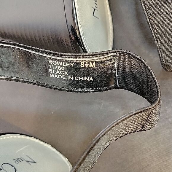 NUE OPTIONS LOW BLOCK HEEL CRISSCROSS ELASTIC STRAP OPEN TOE SANDAL - Picture 14 of 14